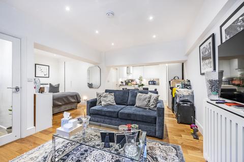 Studio to rent - Grove End Gardens, Grove End Road, St Johns Wood, London, NW8