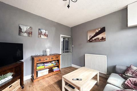 3 bedroom end of terrace house for sale, Victoria Road , DN16