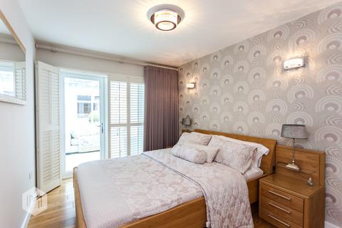 14 Fulwood Close, Bury, BL8 2TL
