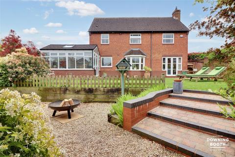 4 bedroom detached house for sale, Deans Slade Drive, Lichfield WS14
