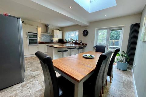 4 bedroom semi-detached house for sale, Alcester Road, Stratford-Upon-Avon CV37