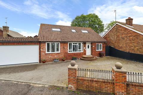 3 bedroom chalet for sale, Ditchling Way, Hailsham BN27