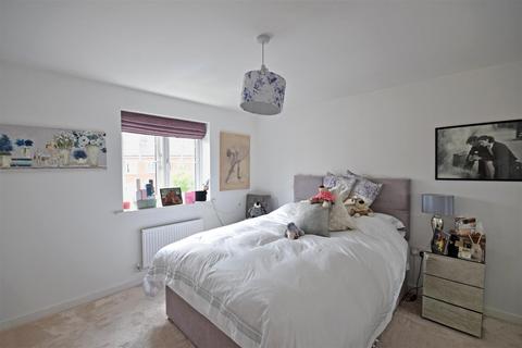 50 Bailey Avenue, Meon Vale, Stratford-upon-avon, CV37 8QW
