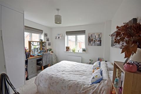 50 Bailey Avenue, Meon Vale, Stratford-upon-avon, CV37 8QW