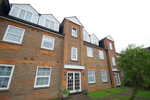 1 bedroom apartment to rent, Holyrood Court, Marlborough Road, WATFORD, WD18