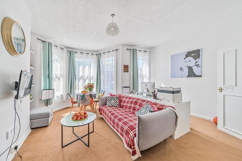 2 bedroom flat for sale, Victoria Road, Alexandra Park