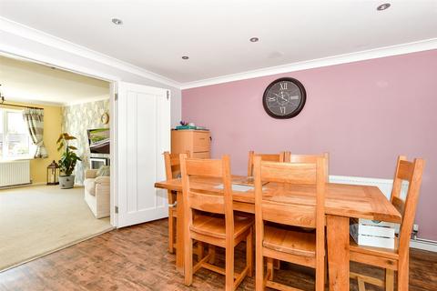 4 bedroom detached house for sale, Bourg De Peage Avenue, East Grinstead, West Sussex