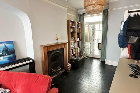 140 Ashburnham Road, Northampton, NN1 4RB