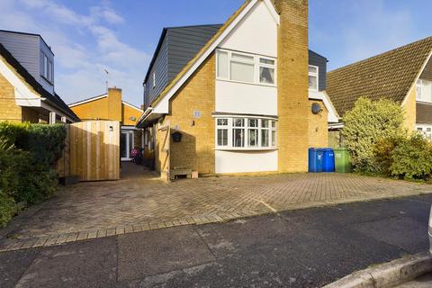 3 bedroom detached house for sale, Heathcote Avenue, Bodicote OX16