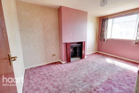 2 bedroom flat for sale, Marina Avenue, Rayleigh