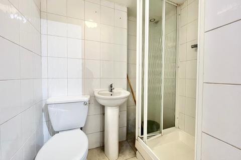 undefined, Kilburn High Road, London NW6