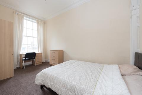 2 bedroom apartment to rent, 1 Kingston Terrace, Leeds, LS2 9BW