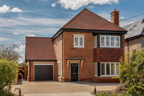 5 bedroom house for sale, Tring Road, Long Marston