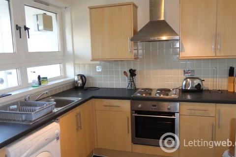 2 bedroom flat to rent, Lang Stracht, Aberdeen AB15