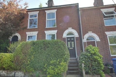 2 bedroom terraced house to rent, QUEBEC ROAD