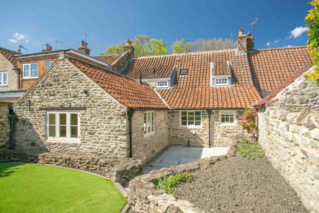 Bondgate, Helmsley, York 3 bed cottage for sale £630,000