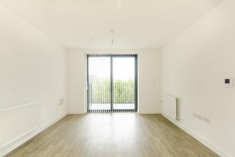 1 bedroom flat to rent, Kingfisher Heights, Silvertown, London, E16