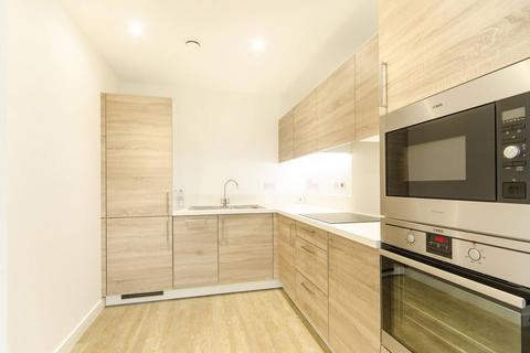 1 bedroom flat to rent, Kingfisher Heights, Silvertown, London, E16