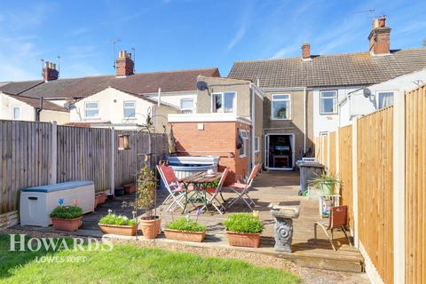 3 bedroom terraced house for sale, Victoria Road, Lowestoft
