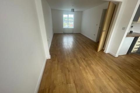 2 bedroom flat to rent, Huyton, Liverpool L36