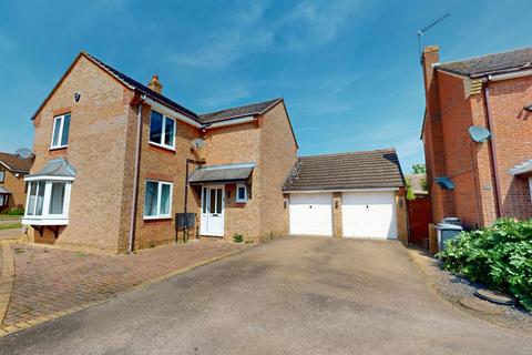 4 bedroom detached house for sale, Cumbrae Drive, Great Billing, Northampton NN3 9HD