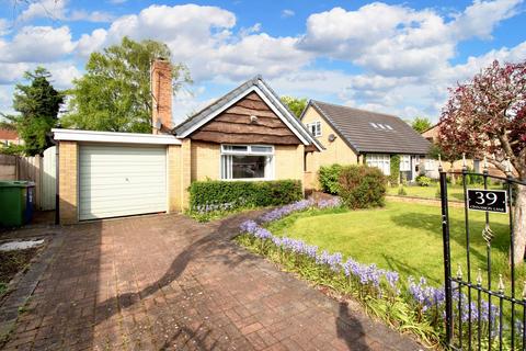 2 bedroom detached bungalow for sale, Cinnamon Lane, Fearnhead, WA2