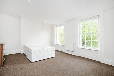 4 bedroom maisonette to rent, Finchley Road, St John's Wood, London, NW8