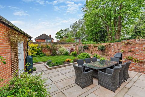 6 bedroom semi-detached house for sale, Besford Gardens, Shrewsbury