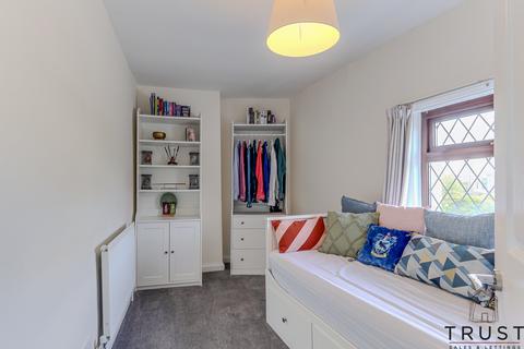 9 Back Knowl Road, Mirfield, WF14 9SA