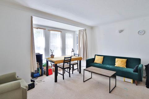 1 bedroom flat for sale, Chestnut Grove, New Malden