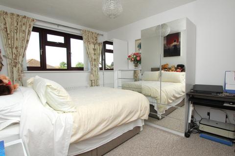 12 Darbys Close, Oakdale, Poole, BH15 3DJ