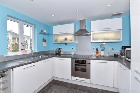 40 Lambe Close, Snodland, ME6 5PE
