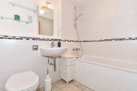 40 Lambe Close, Snodland, ME6 5PE