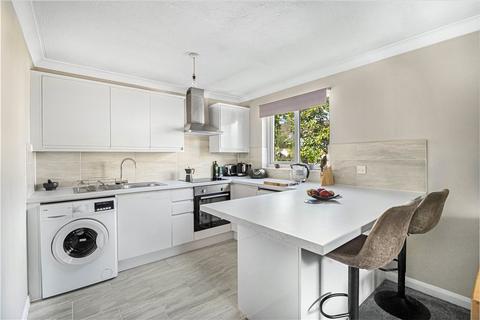 2 bedroom apartment for sale, Connaught Gardens, Morden, SM4