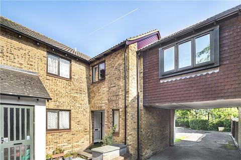 18 Connaught Gardens, Morden, SM4 6DB