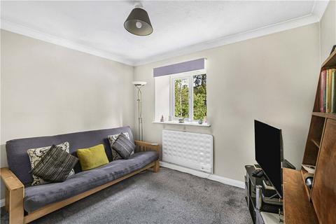 18 Connaught Gardens, Morden, SM4 6DB