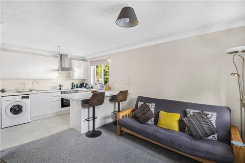 18 Connaught Gardens, Morden, SM4 6DB