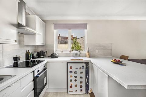 18 Connaught Gardens, Morden, SM4 6DB