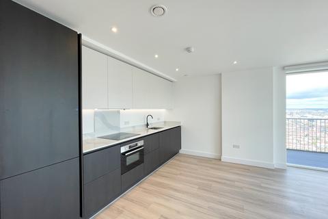 1 bedroom flat to rent, Silverleaf, London, W3