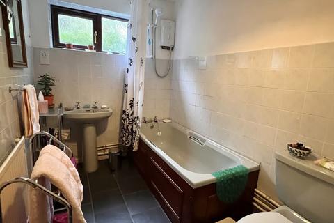 12 Bryndulais, Llanwrda, SA19 8AG
