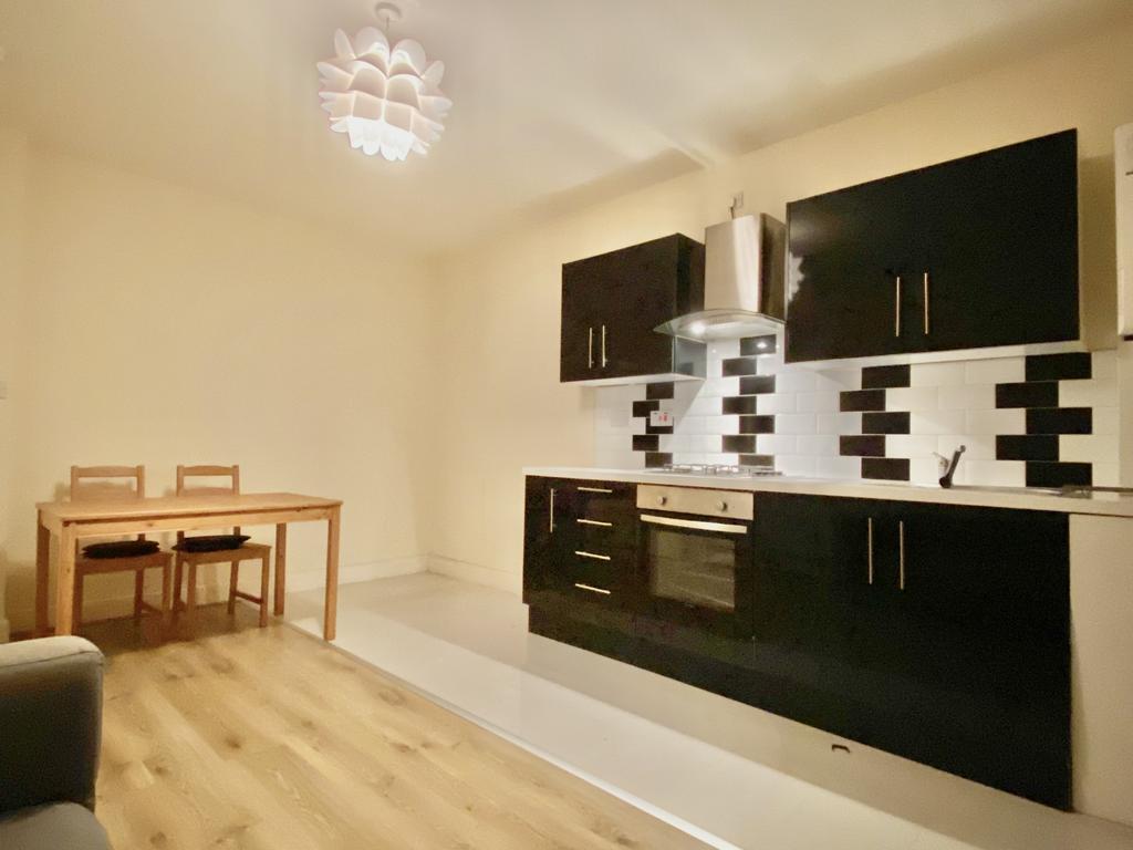 1 Bed Flat to rent in Wimbledon