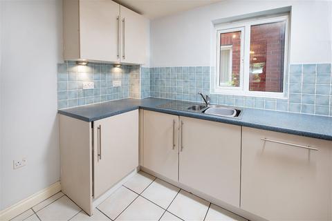 Flat 2, Knoll Court Reservoir Road, Kettering, NN16 9QG