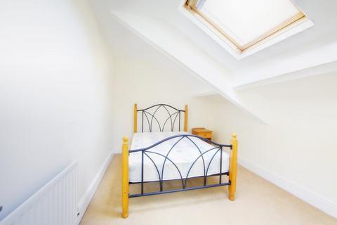 2 bedroom flat to rent, Grosvenor Place, Jesmond,