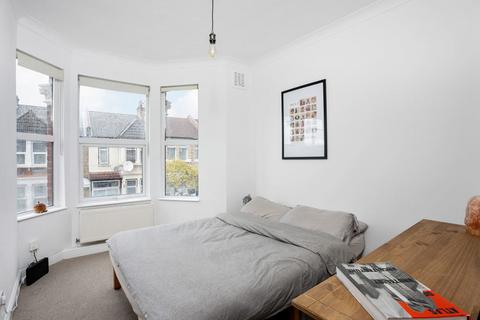 1 bedroom flat for sale, London E10