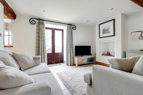3 bedroom semi-detached house for sale, Wentvale Court, Wentbridge, Pontefract, West Yorkshire, WF8