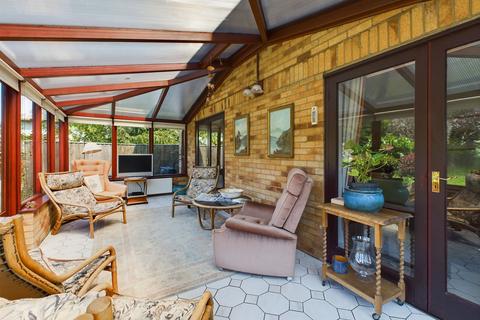 Field End Barn Corner, Collingtree, Northampton, NN4 0NF