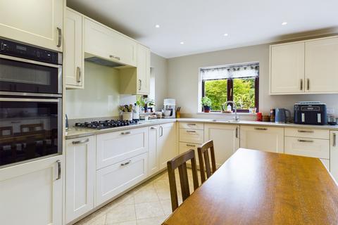 Field End Barn Corner, Collingtree, Northampton, NN4 0NF