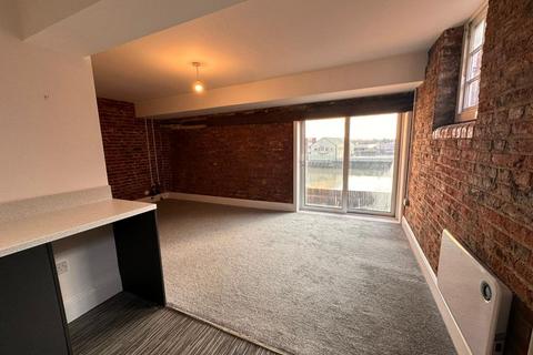1 bedroom apartment to rent, Apartment 12, The Old Embassy,  High Street, Hull