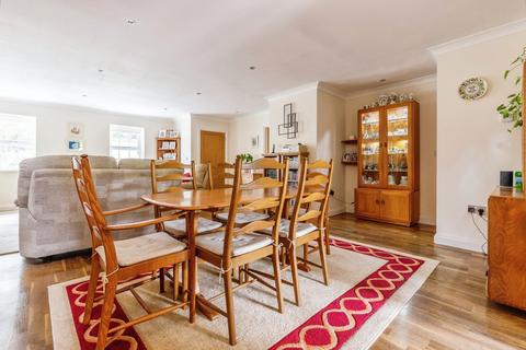 1 Clearwater, St Columb, TR9 6ET