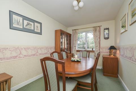 1/2 East Comiston, Edinburgh, EH10 6RZ